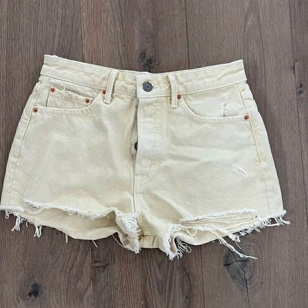 NWT GRLFRND Cindy High-rise Short Size 26